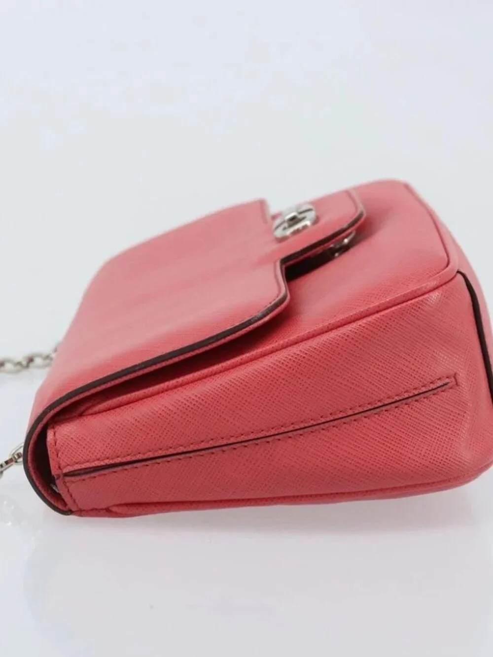 Salvatore Ferragamo Gancini Chain Shoulder Bag Leather Pink Silver Auth AMZ563A